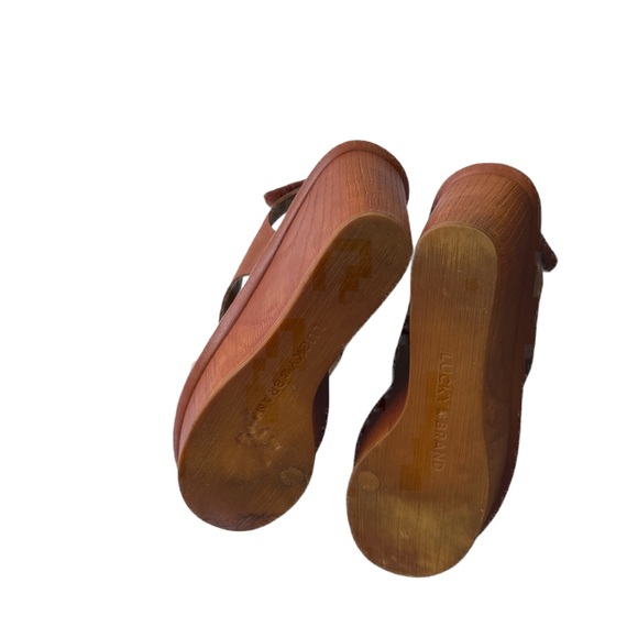 Lucky Brand Odalia Sandals Leather Cross Front and Wedge Bottoms. Woman’s 8 1/2 - Picture 9 of 10
